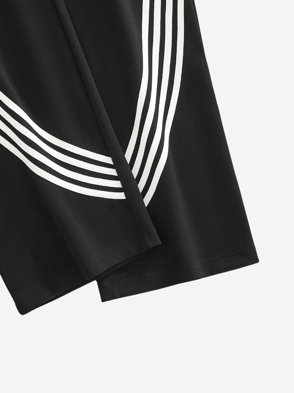 Baggy Curved Stripe Sweatpants - Athletics